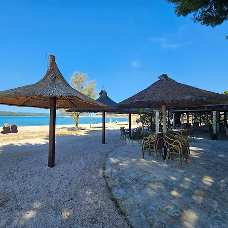 Mobile Nela アパート